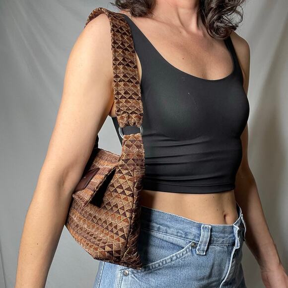 Handmade Y2K style geometric shoulder bag brown carpet velour Dana Herbert OOAK - Picture 12 of 17